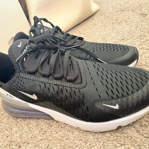 Nike women’s Air Max 270 Black/White Athletic Sneakers